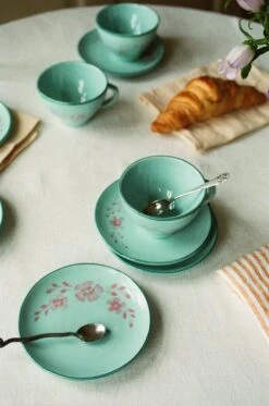 Ceramic Cake Plate With Hand Painted Flower Vine(Ceramic Cake Plate With Hand Painted Flower Vine) -Rice By Rice RICE CE24 ANALOG 43